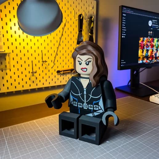 Black Widow Modular Figure